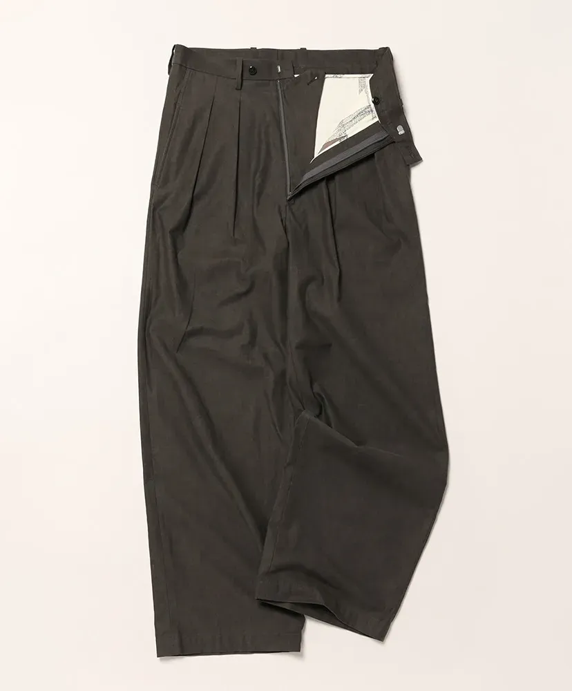 Tucked Baggy Pants