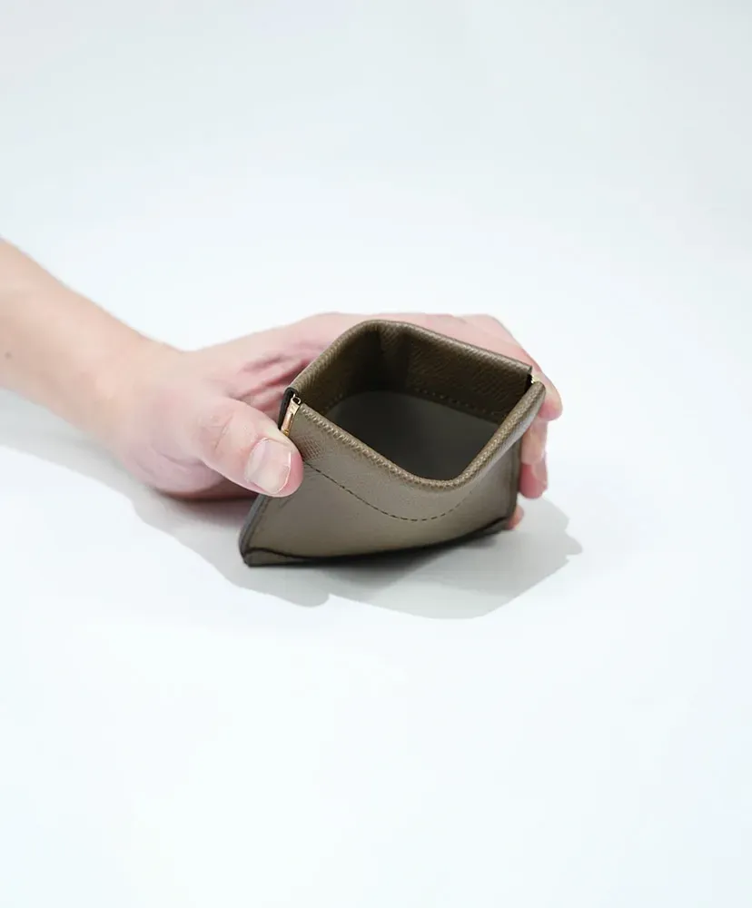 Amulet Flame Coin Case