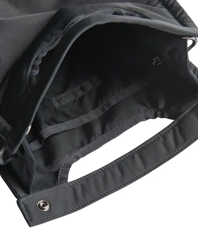 Black Beauty - Box Tote