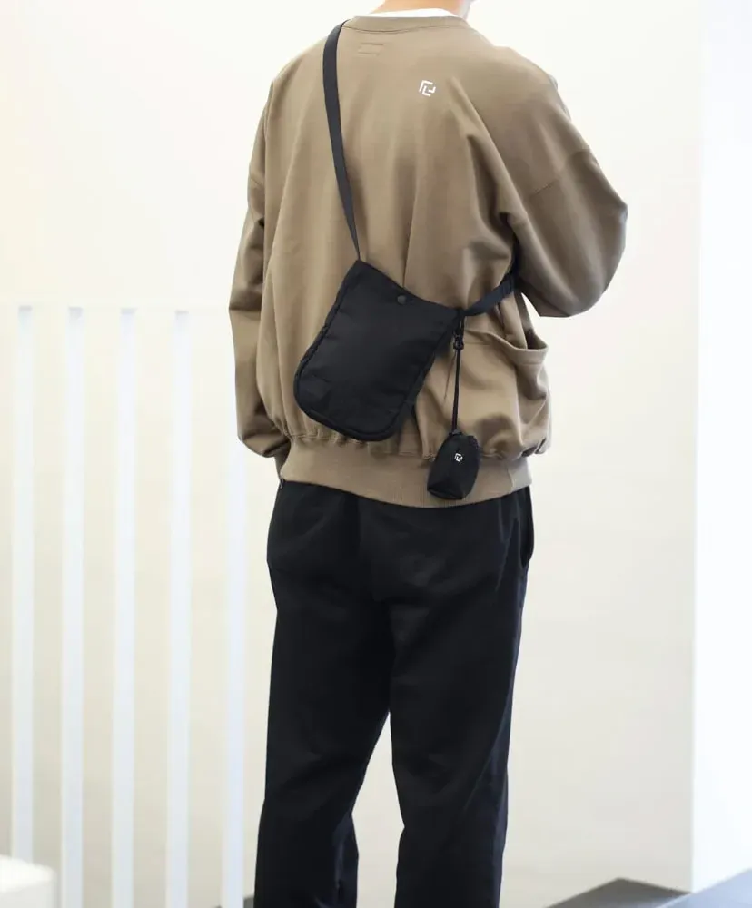 Black Beauty - Shoulder Pouch