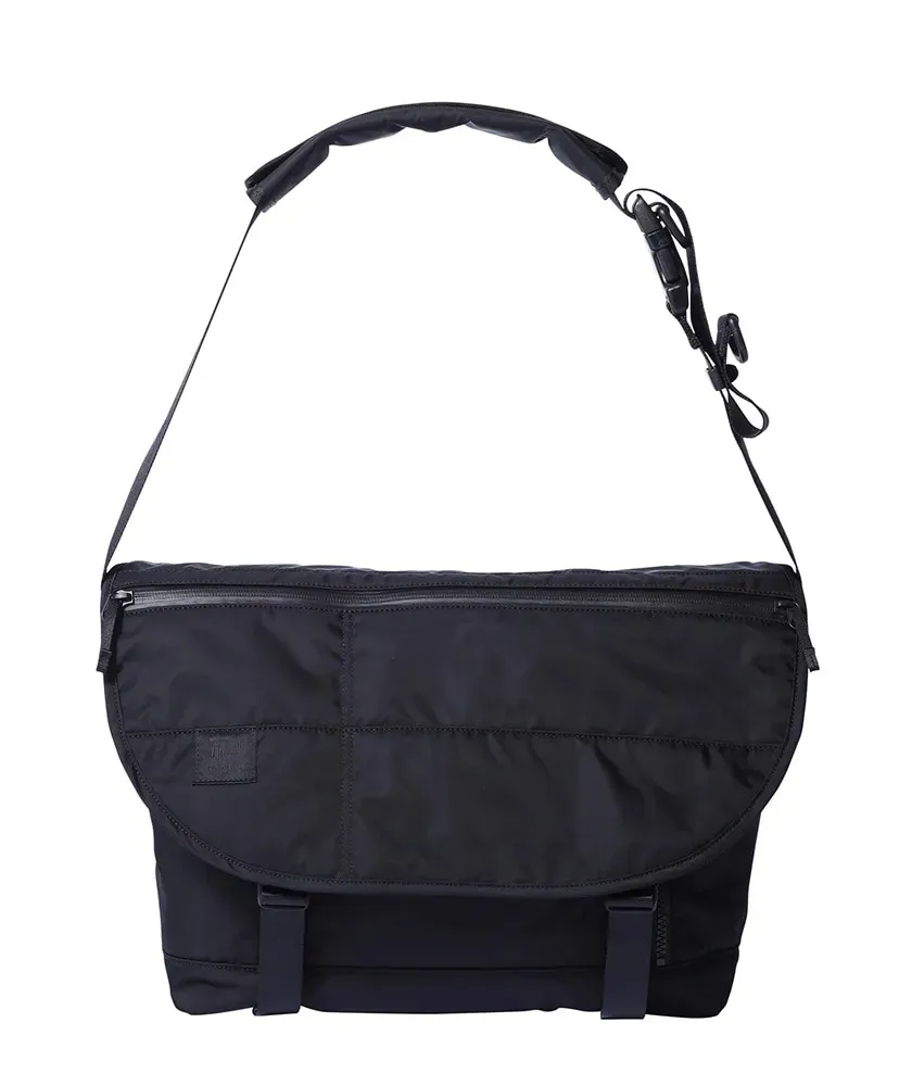 Black Beauty - Messenger Bag