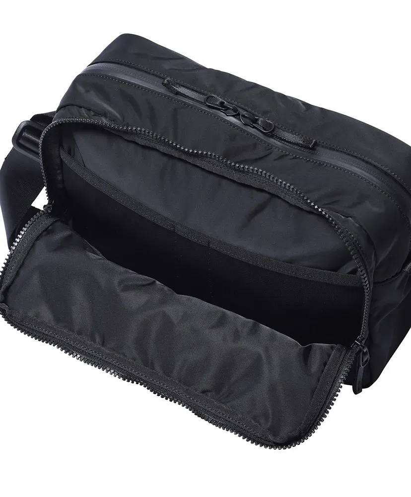 Black Beauty - Shoulder Bag