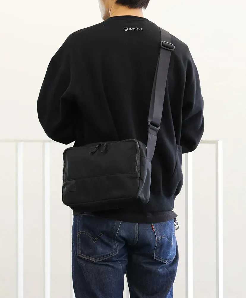 Black Beauty - Shoulder Bag
