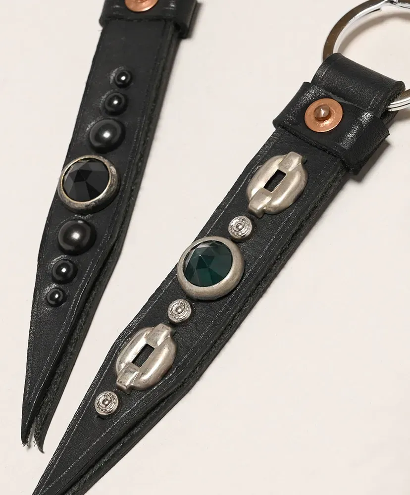 R-12 - Studs Key Holder