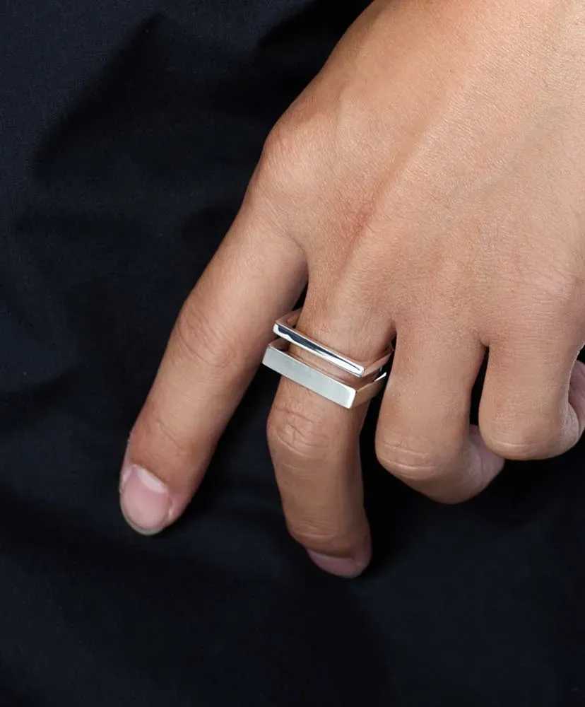 Different Width Ring With Hair Line