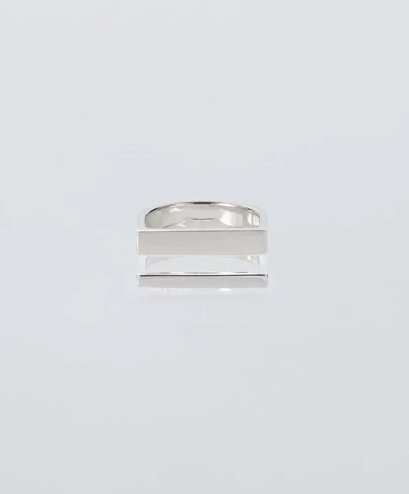 Different Width Ring With Hair Line