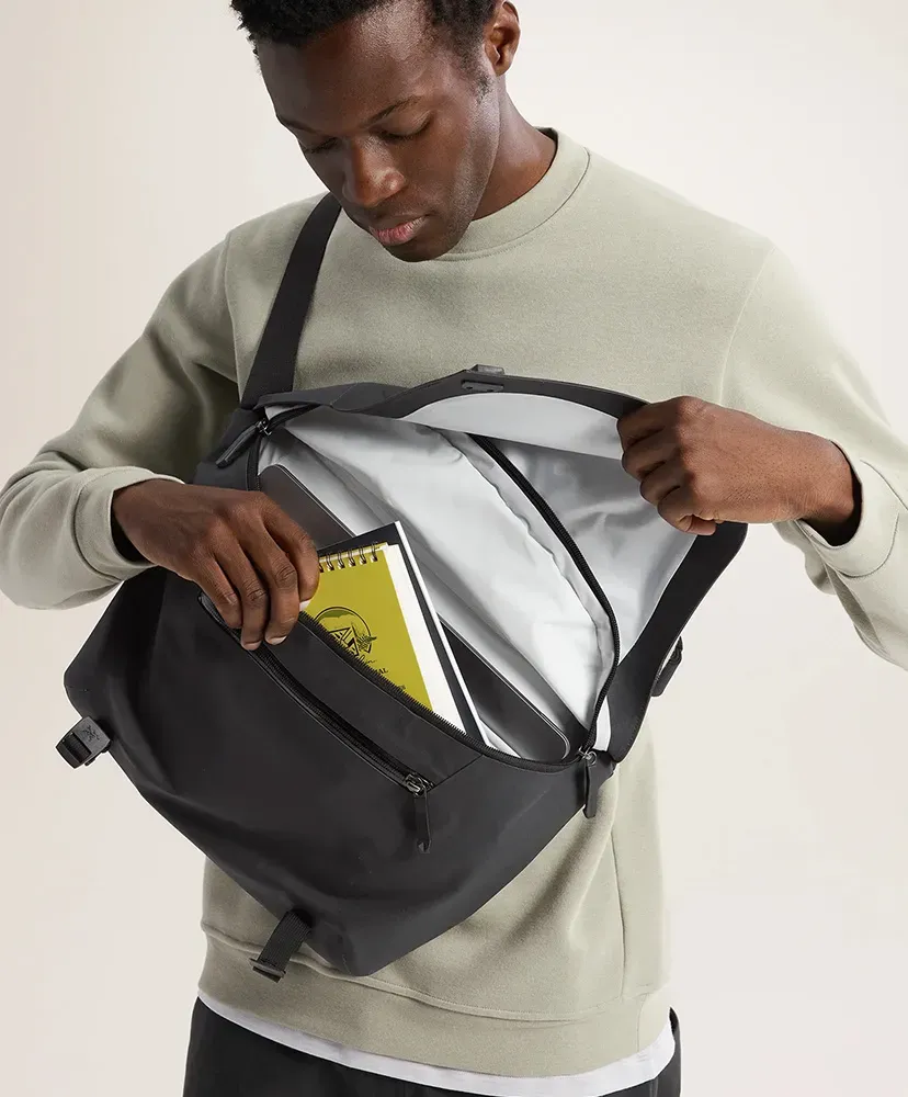Granville 10 Courier Bag