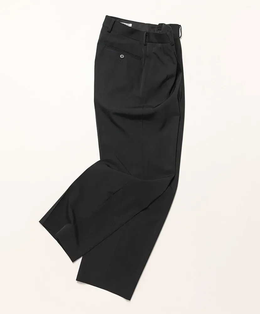 Light Wool Max Gabardine Two-Tuck Slacks