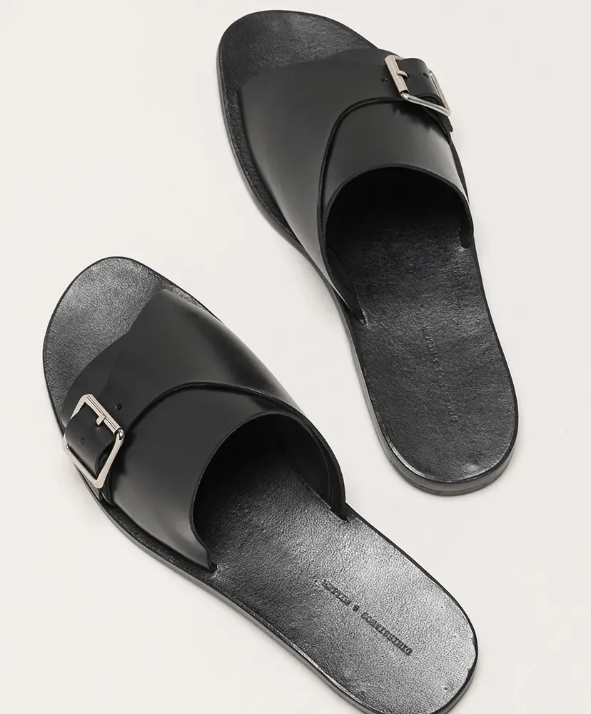 Mia Fasa - W Buckles
