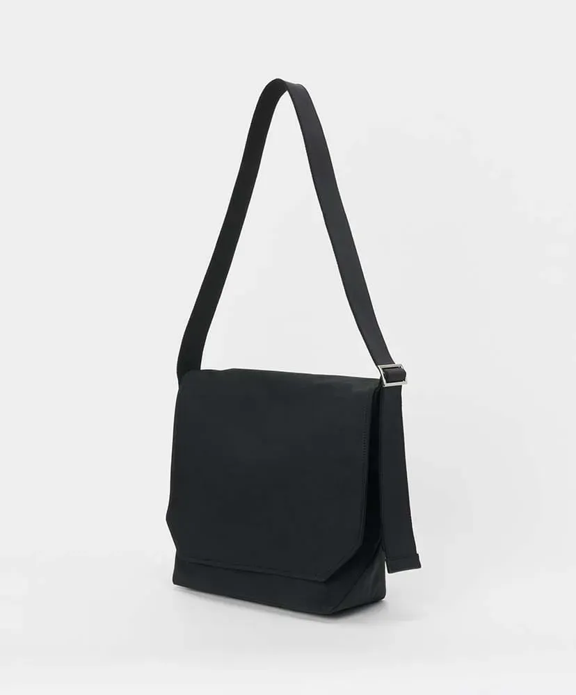 Flap Shoulder Small