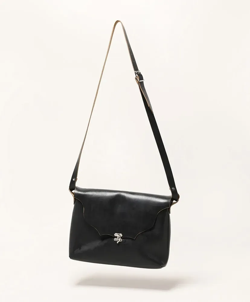 Horizontal Latch Pouch Large