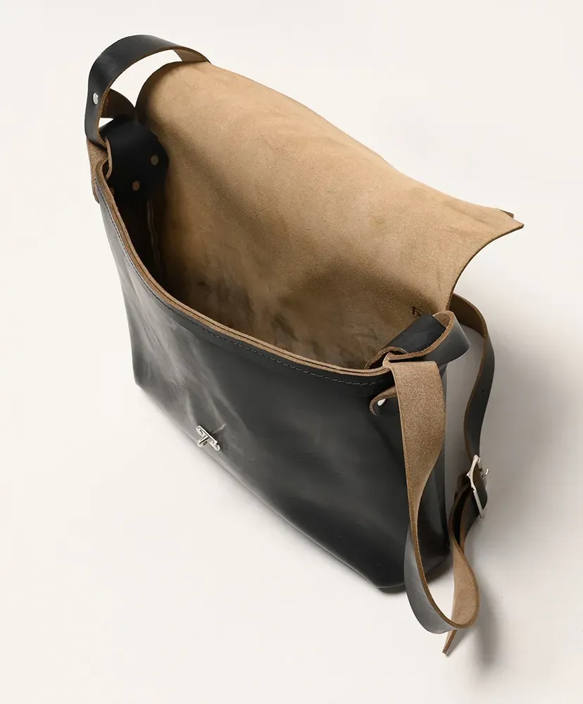 Horizontal Latch Pouch Large