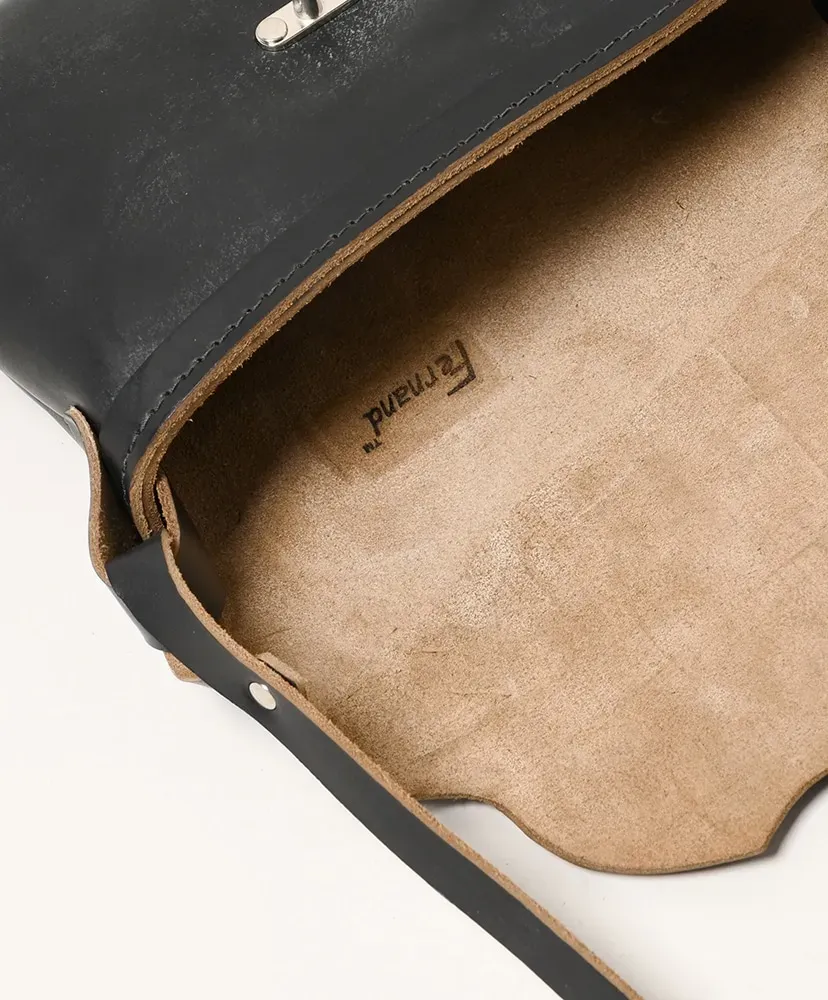 Horizontal Latch Pouch Medium