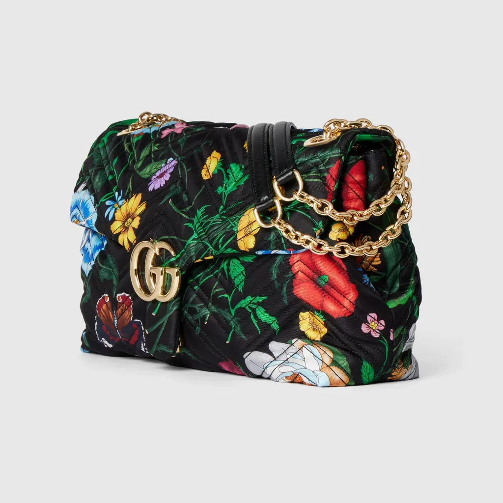 Gg Marmont Medium Shoulder Bag