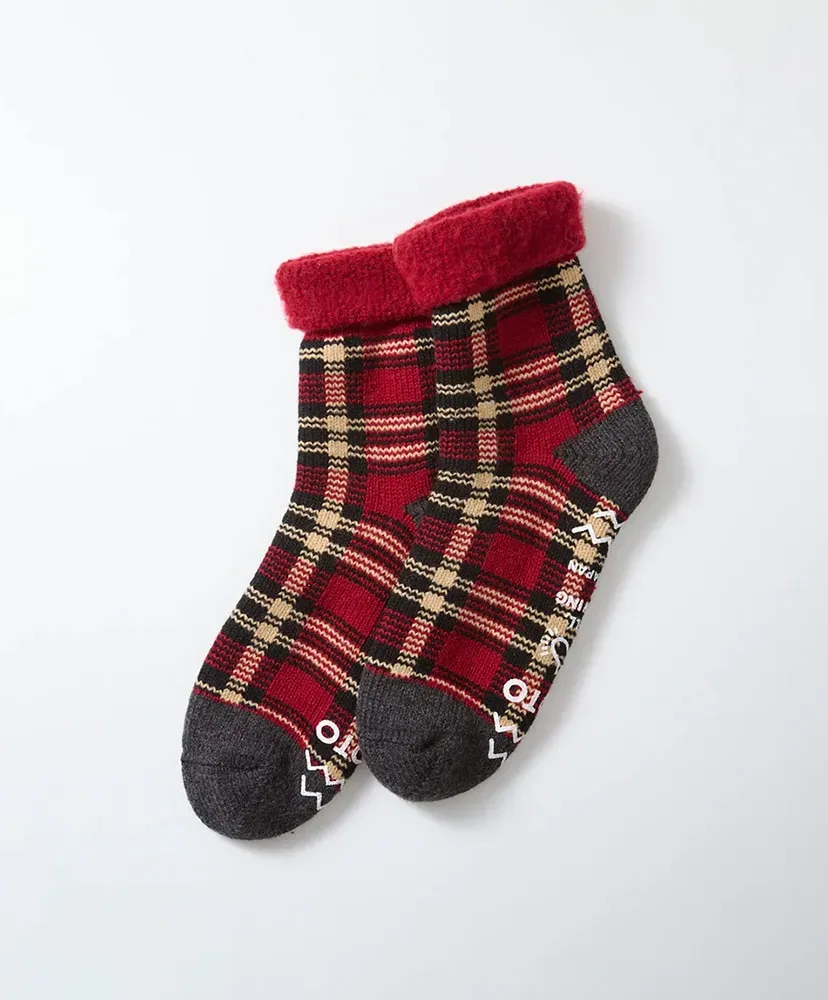 Comfy Room Socks Check