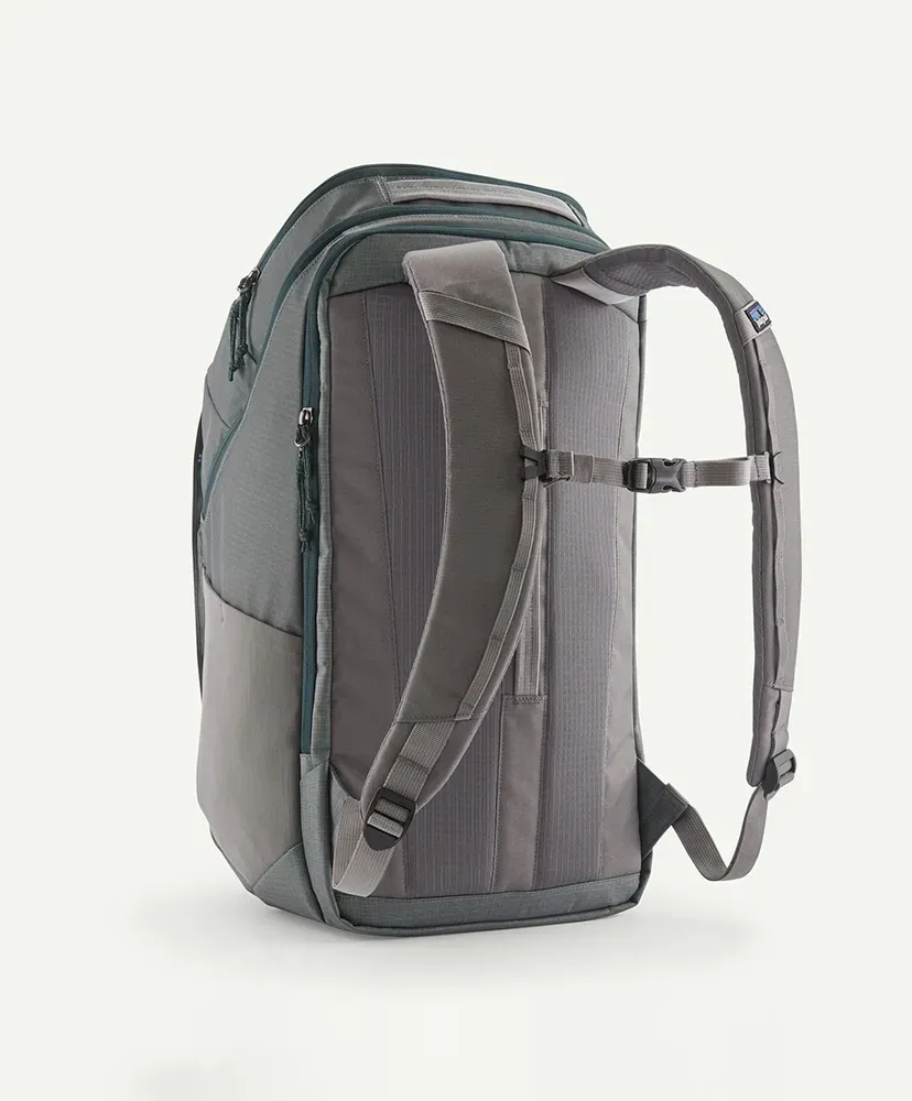Black Hole Pack 32L