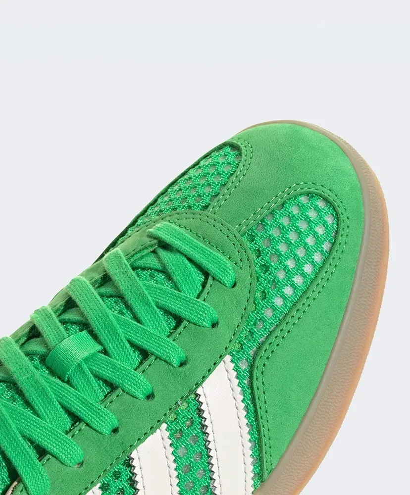Gazelle Indoor