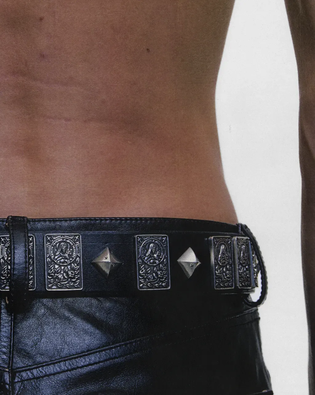 Effigy Stud Belt