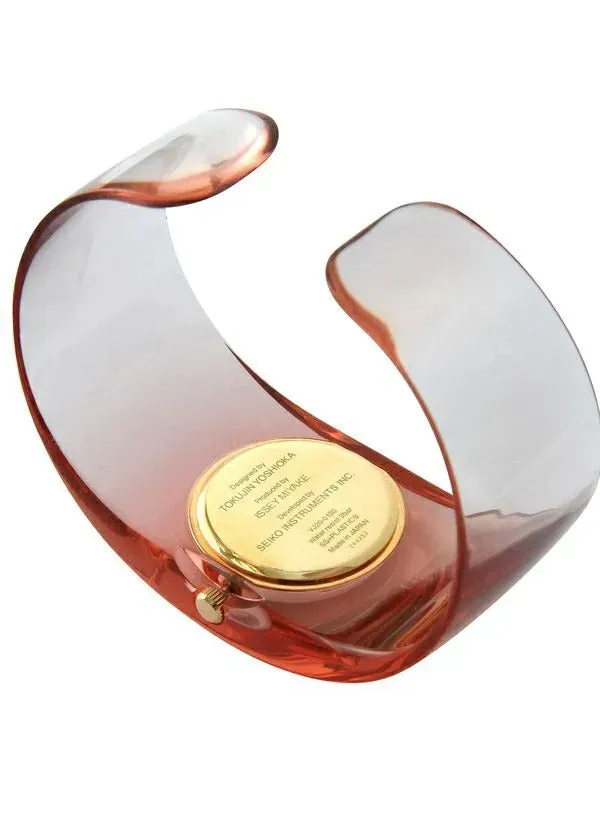 O　Designed By Tokujin Yoshioka