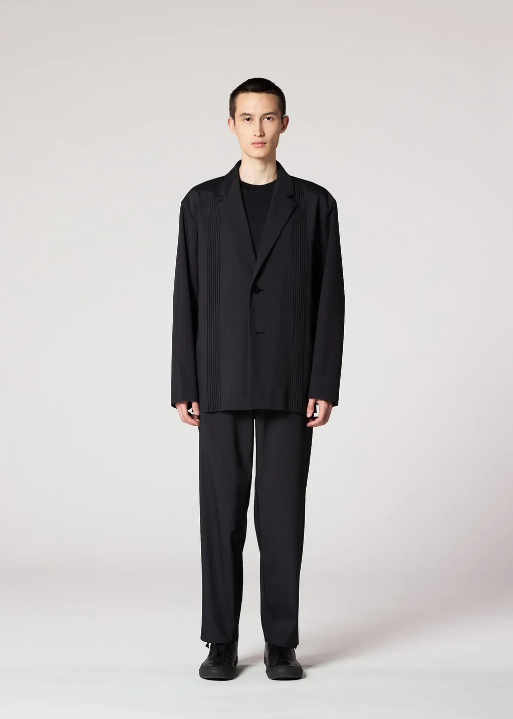 Air Pleats Black