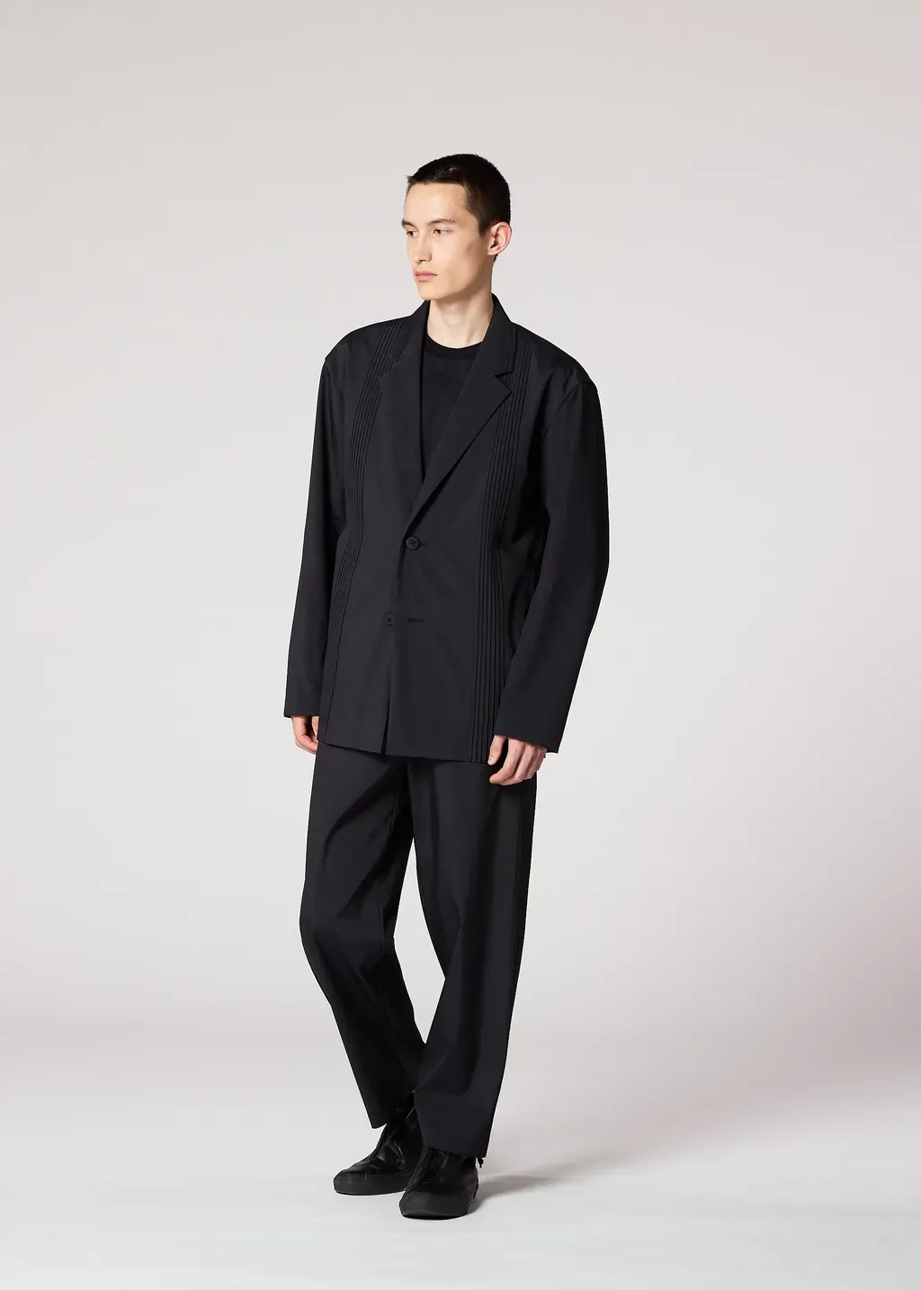 Air Pleats Black