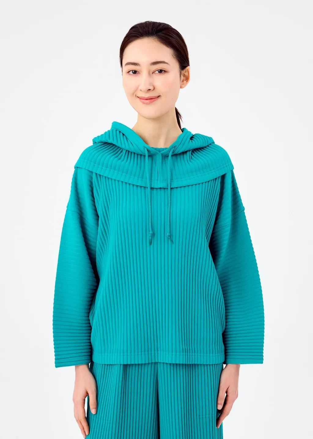 Sweats Pleats Hood