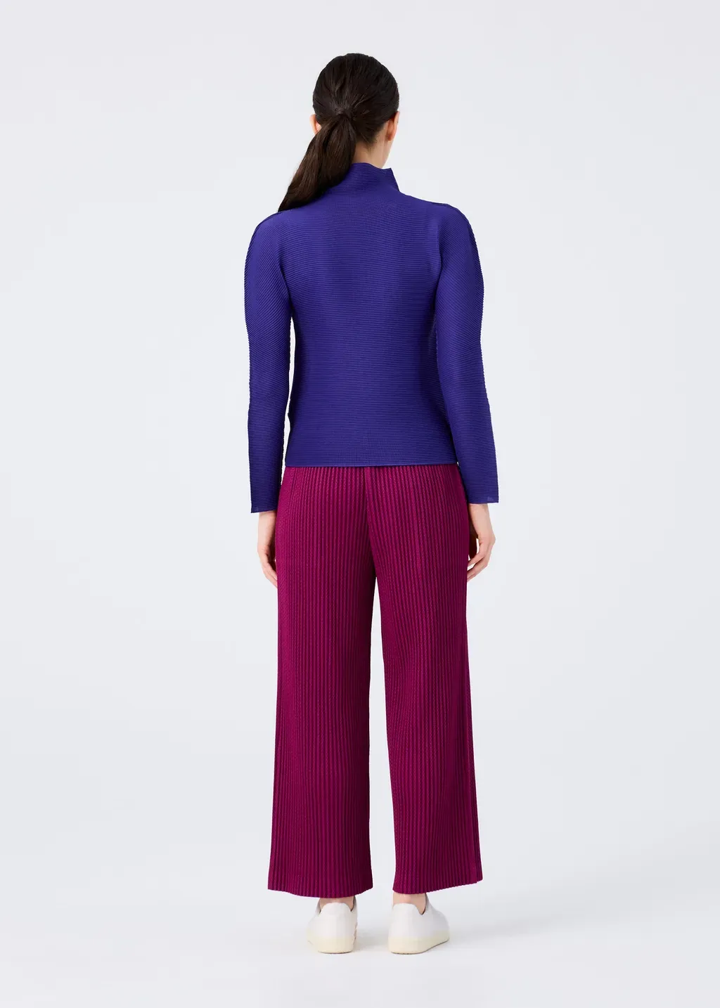 Warm Mesh Pleats