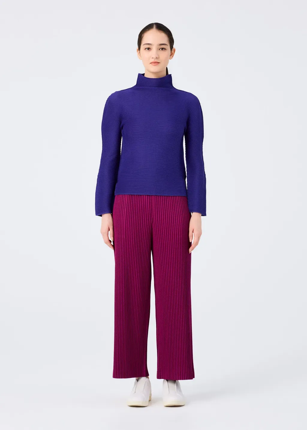 Warm Mesh Pleats