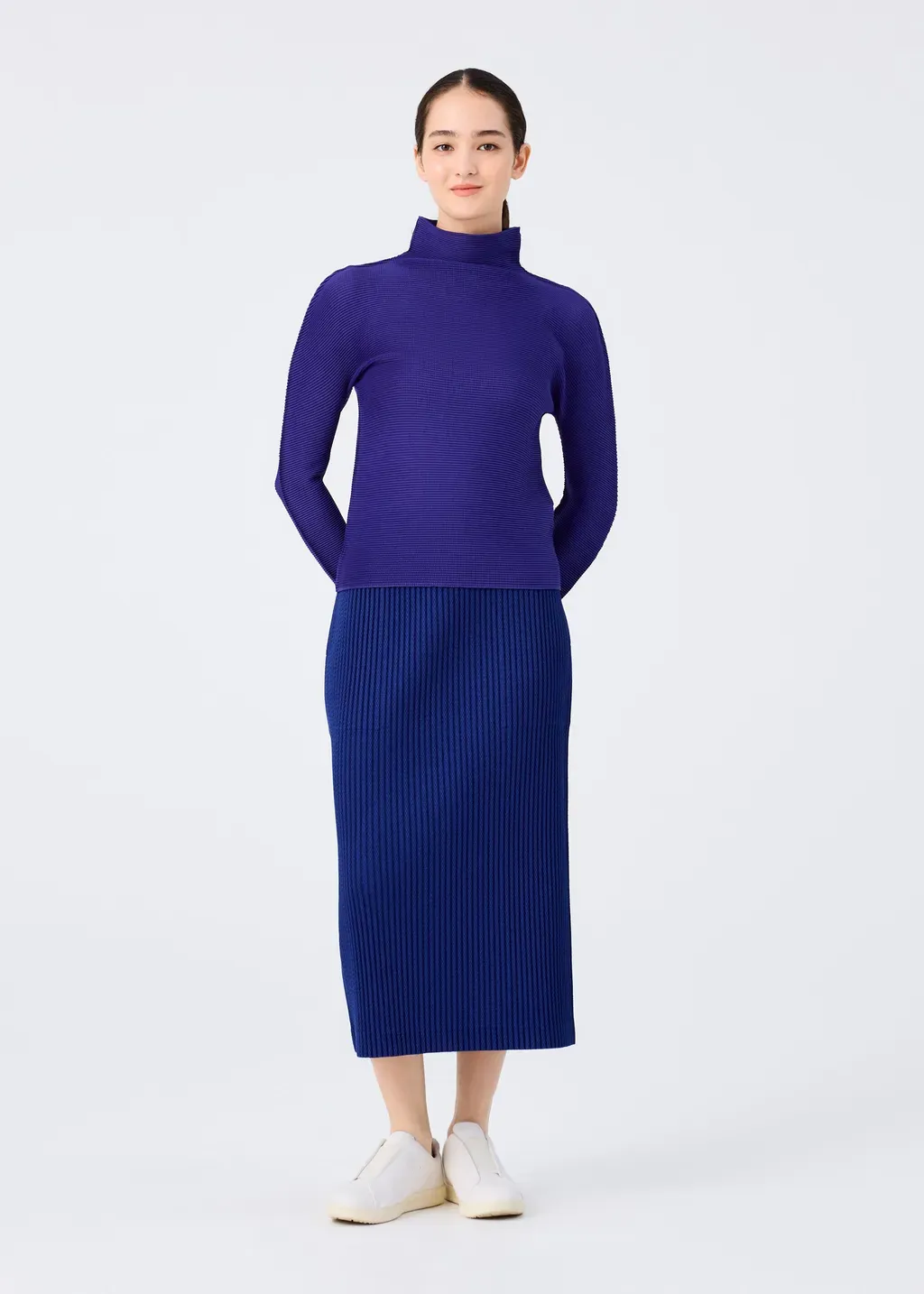 Warm Mesh Pleats