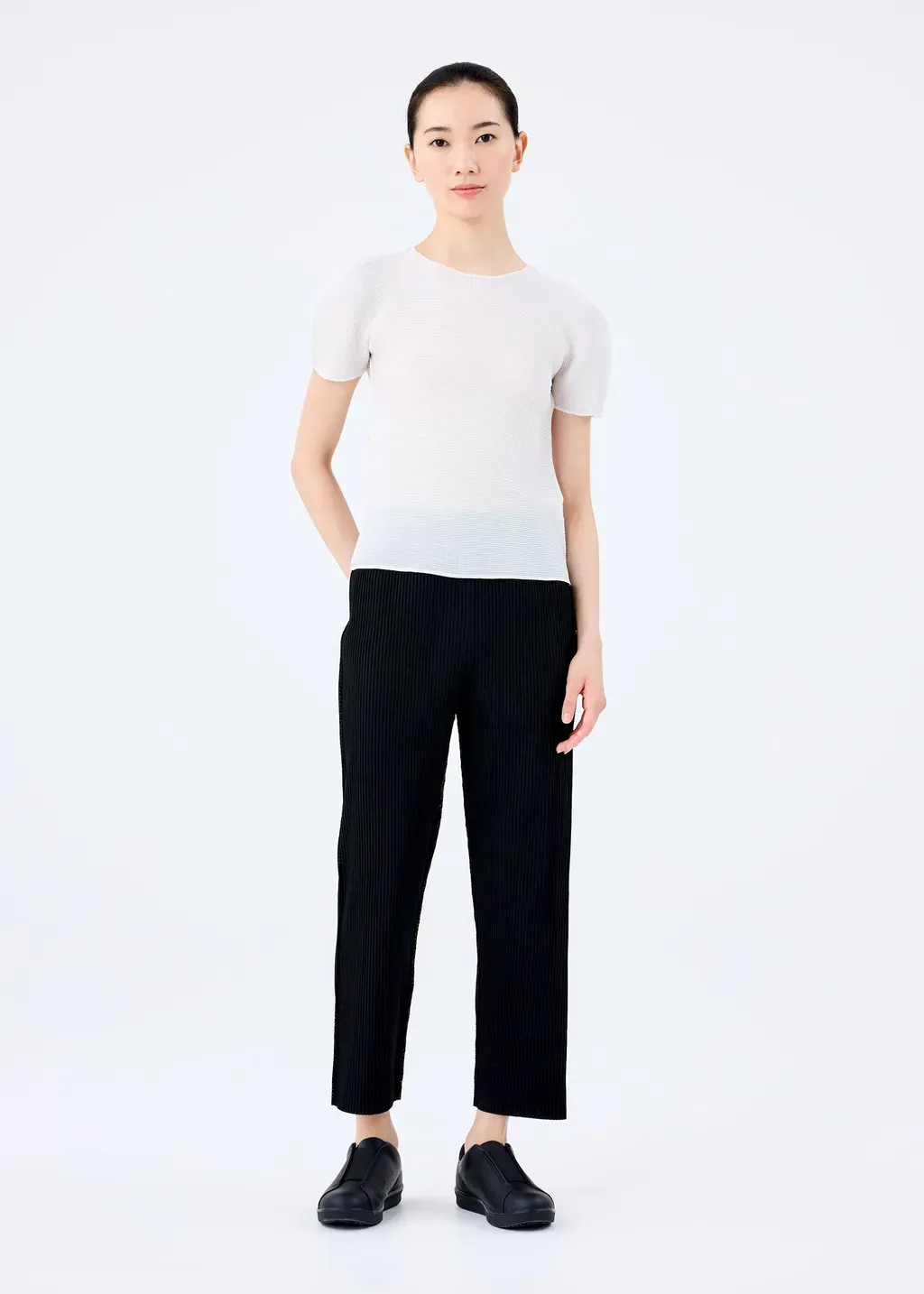 Fine Knit Pleats Black