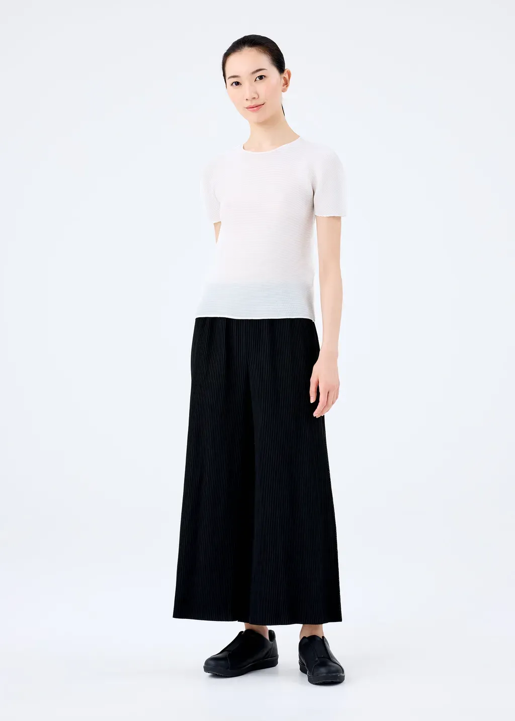 Fine Knit Pleats Black
