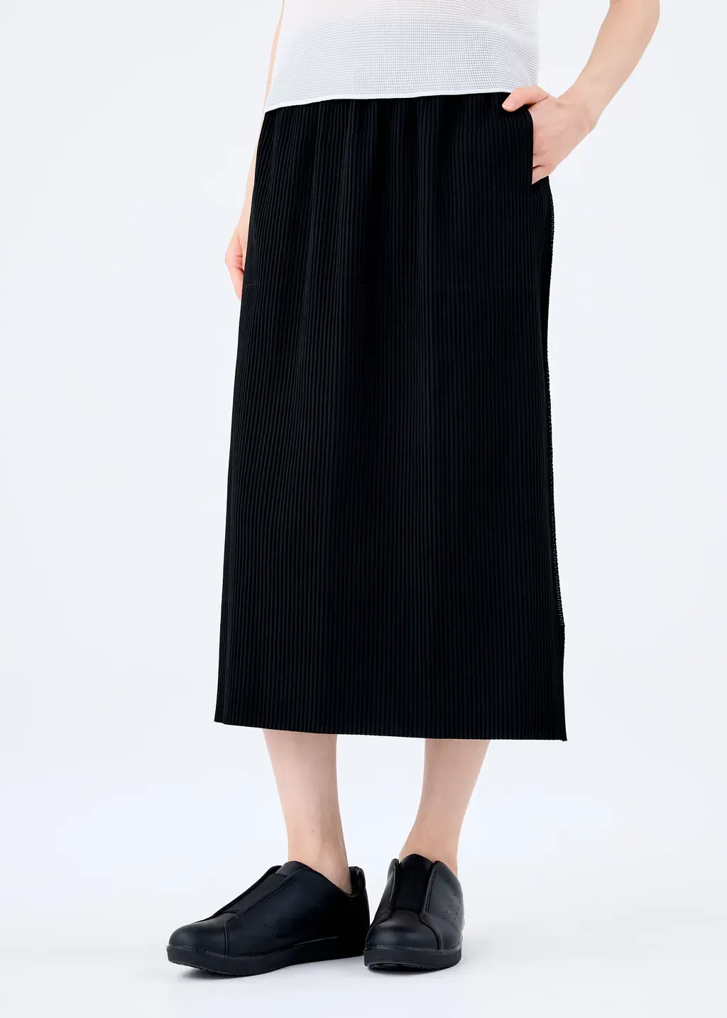Fine Knit Pleats Black