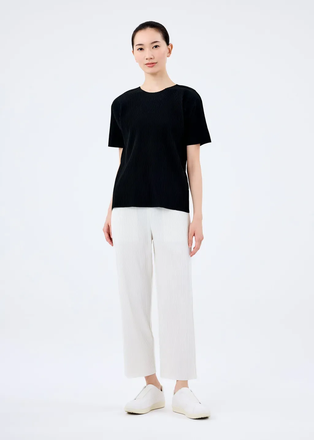 Fine Knit Pleats Black
