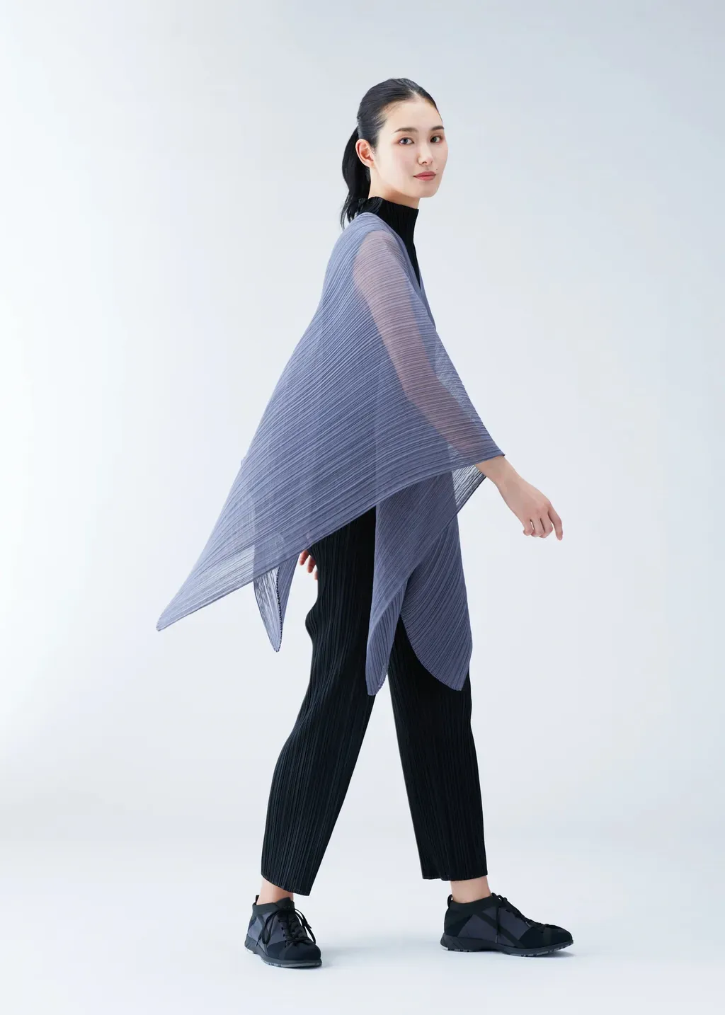 Basic Madame-T Small