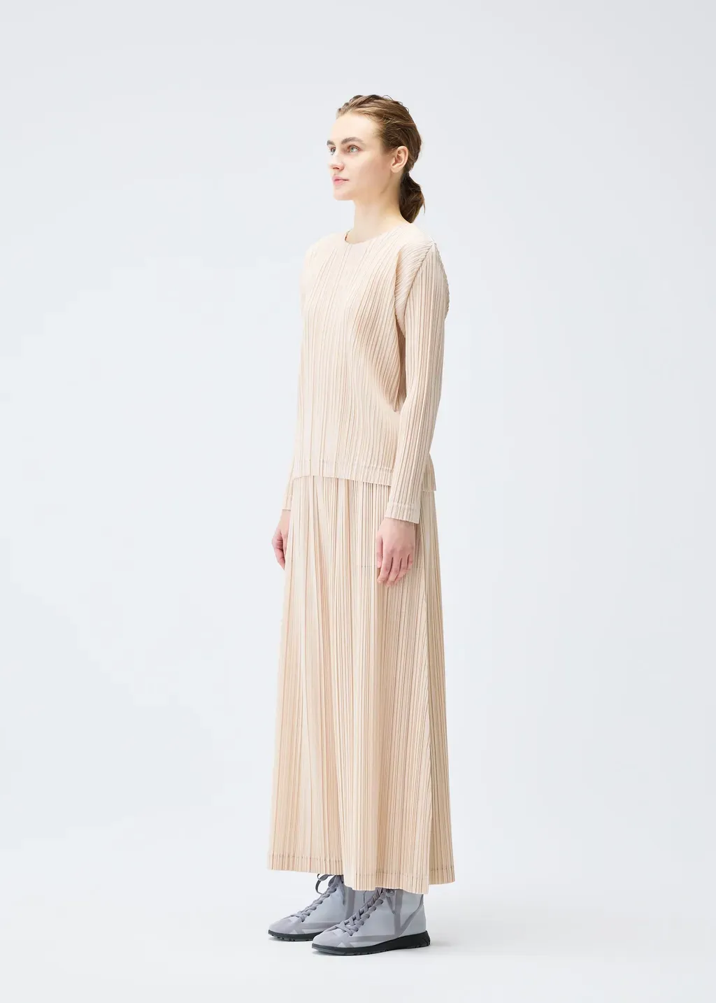 Wool Pleats
