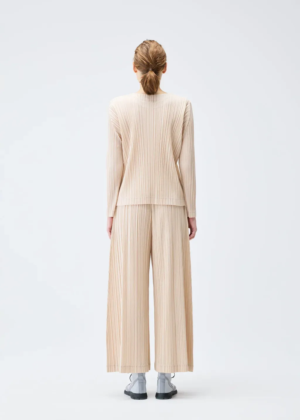 Wool Pleats
