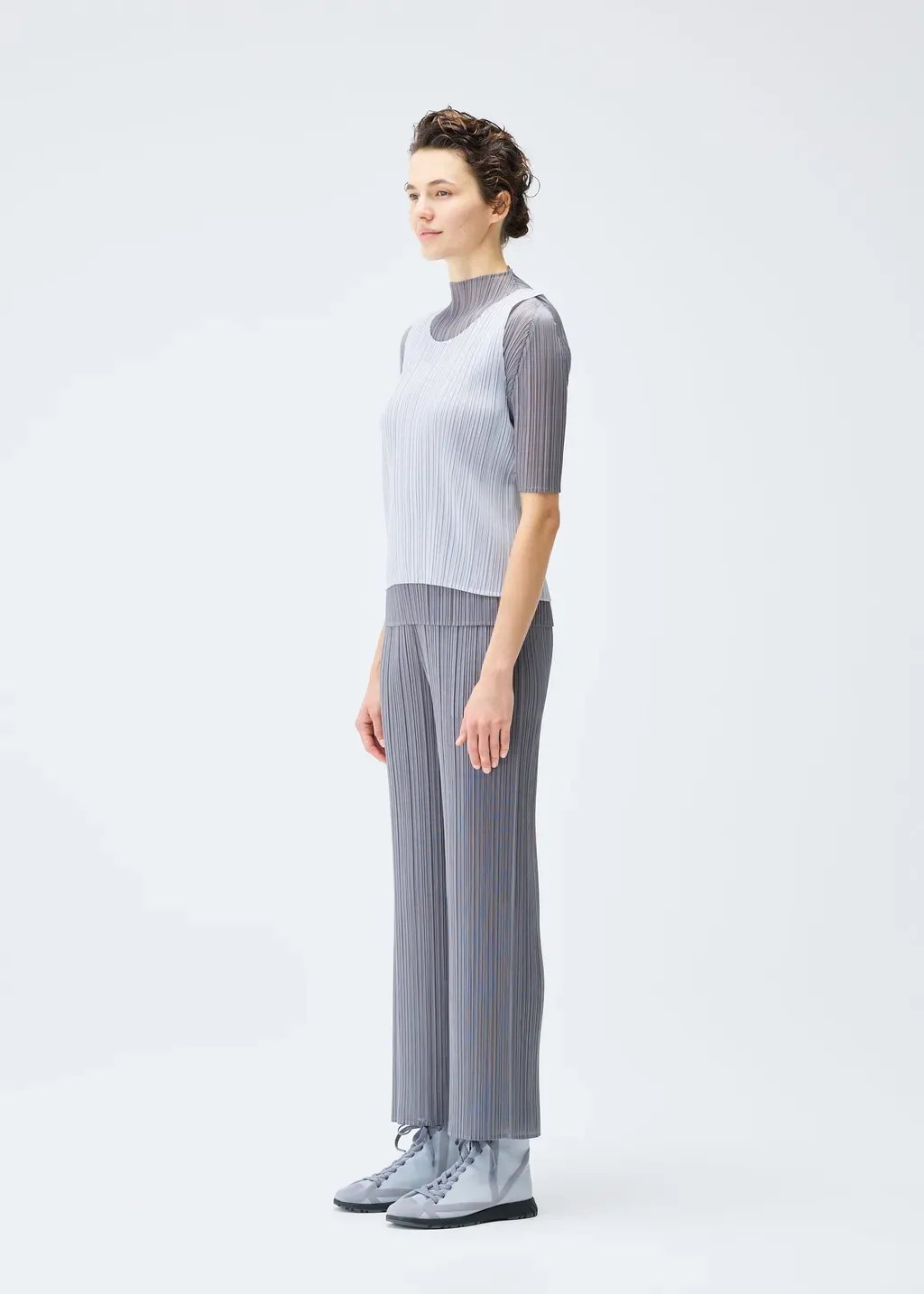 Lucid Pleats