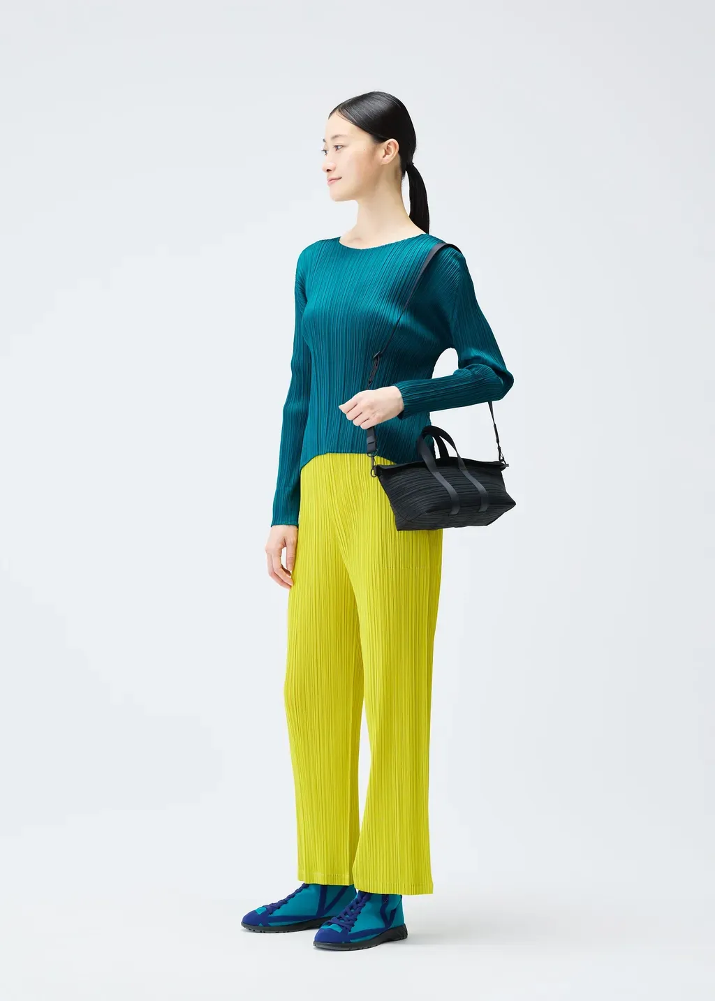 Pleats Boston Bag