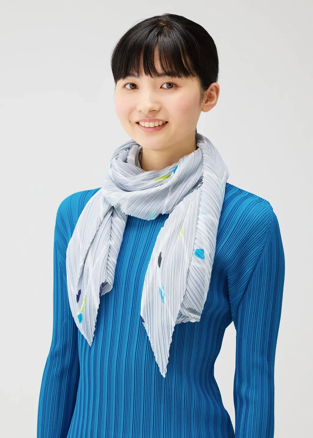 Crossing Dots Scarf