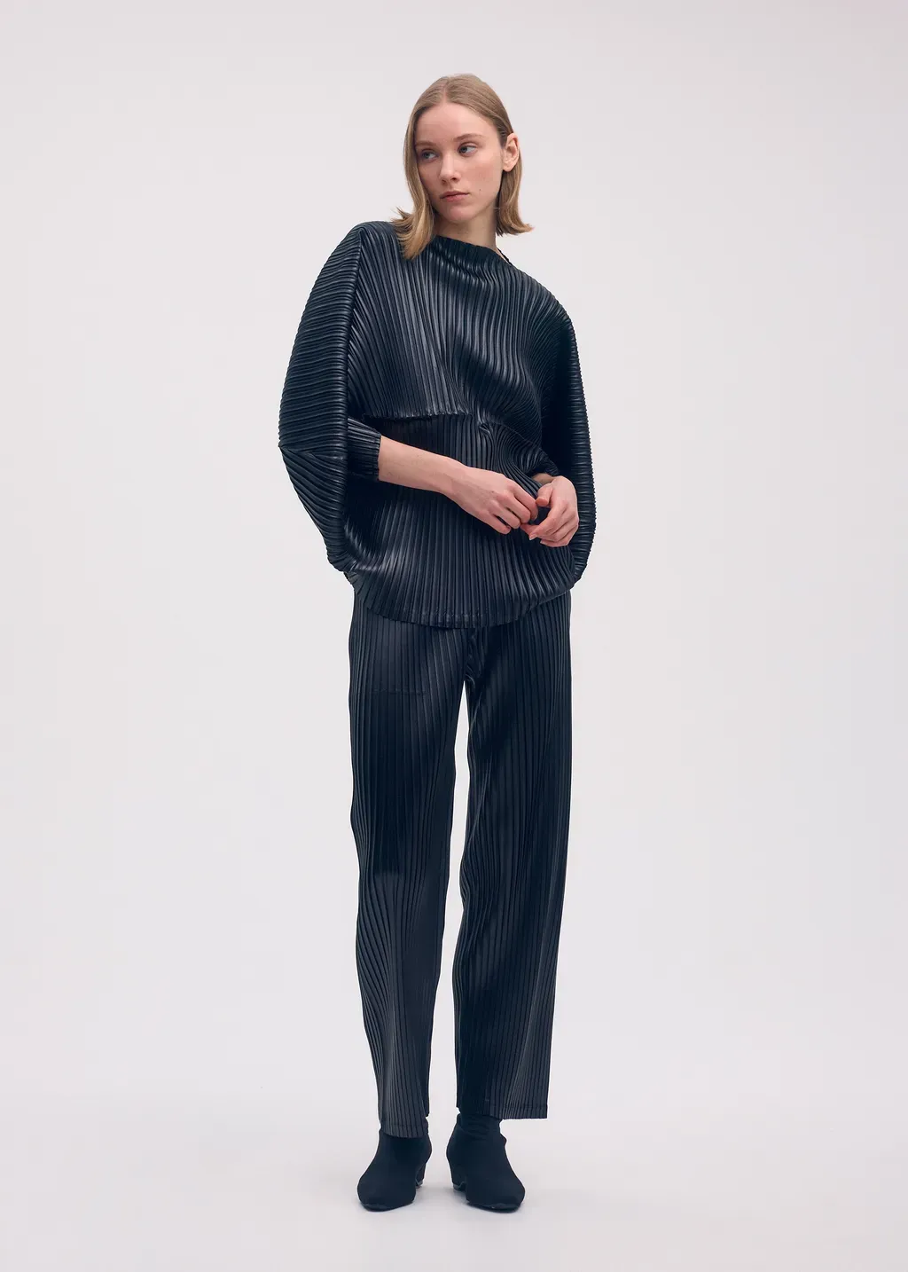 Glossed Metal Pleats