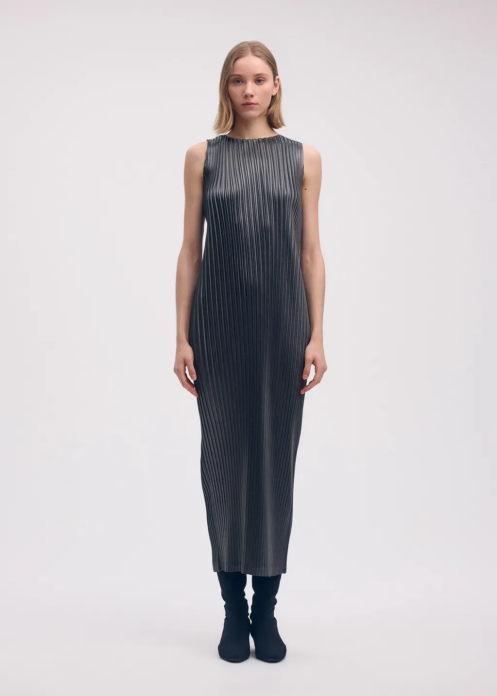 Glossed Metal Pleats