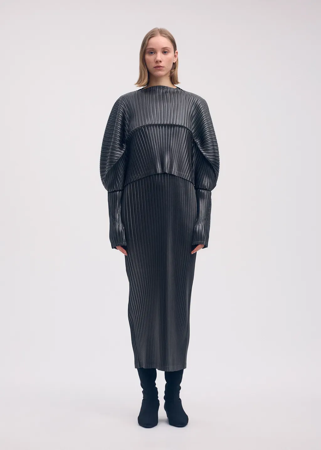 Glossed Metal Pleats