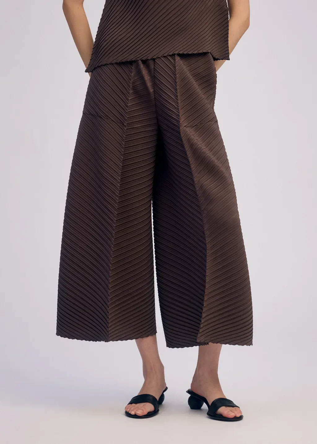 Plaster Pleats Solid