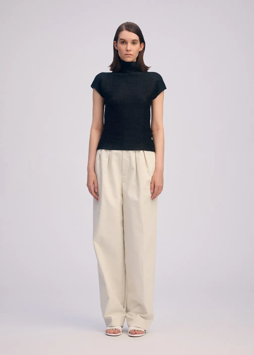 Wooly Pleats Bk/Wt-66