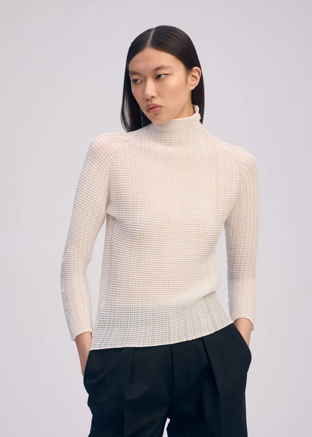 Wooly Pleats Bk/Wt-66