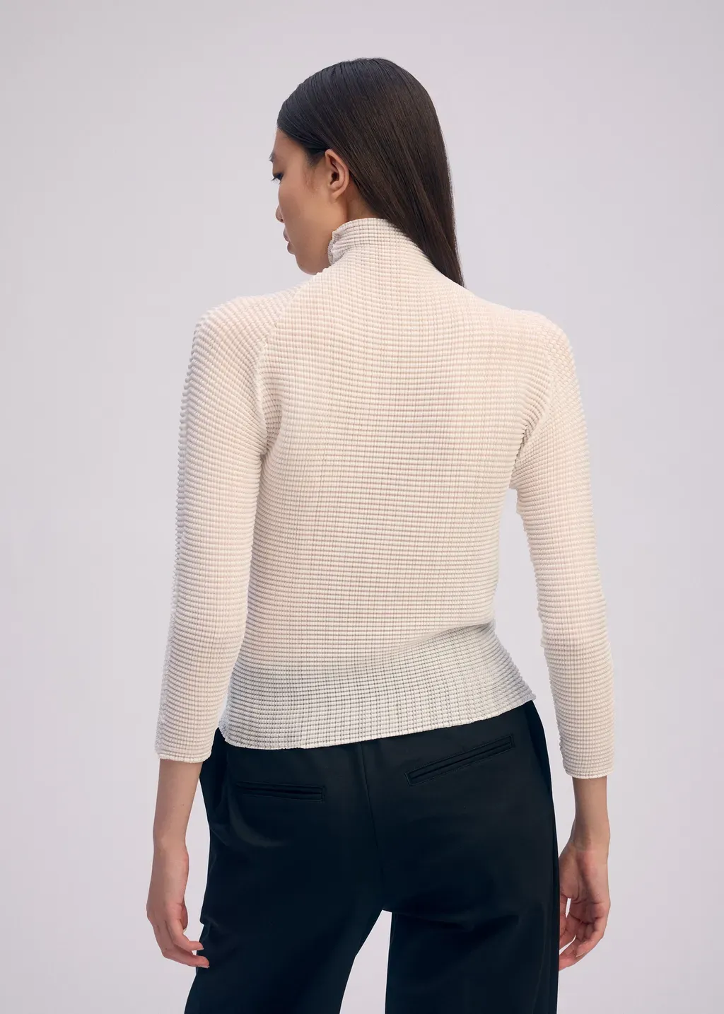 Wooly Pleats Bk/Wt-66