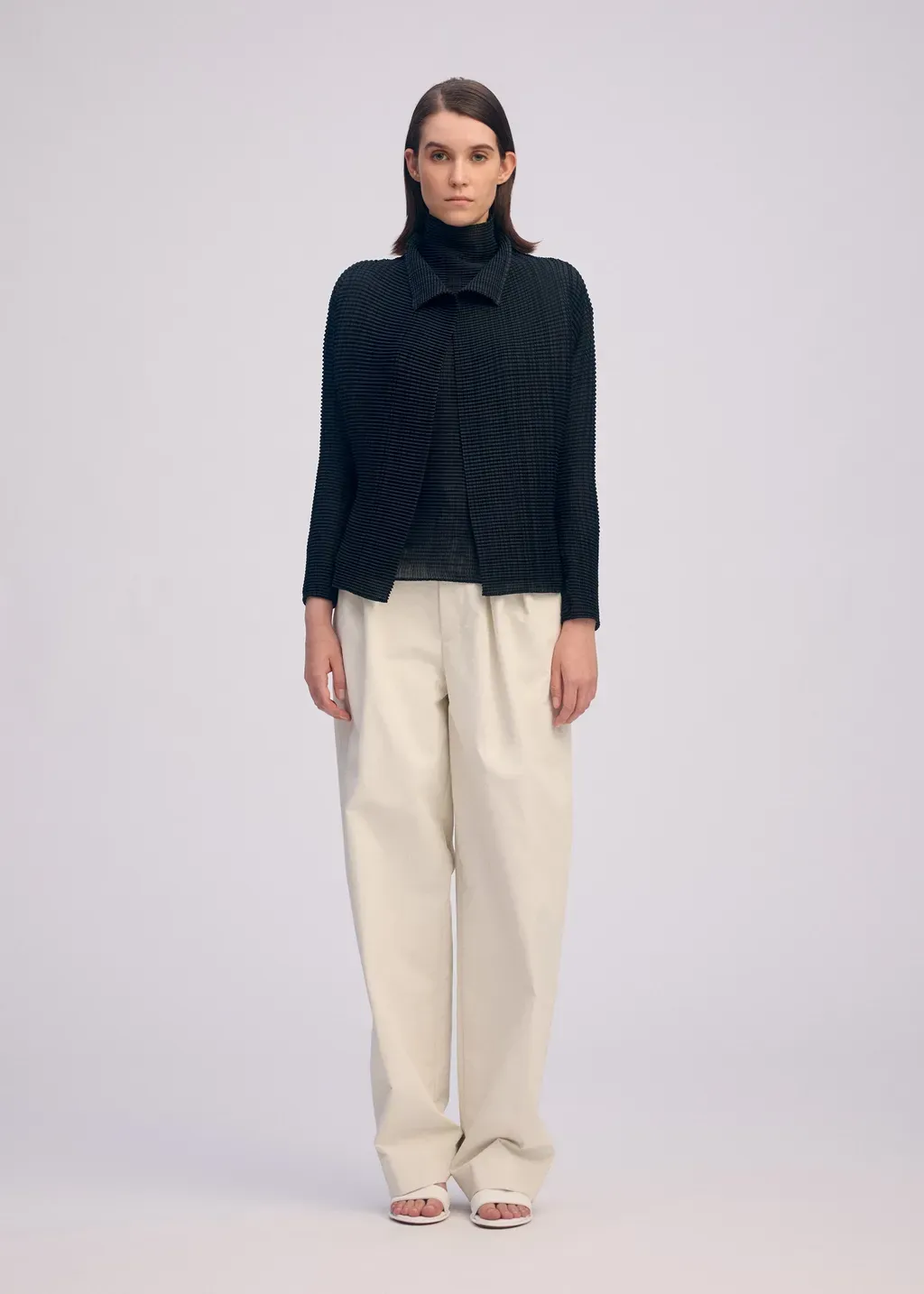 Wooly Pleats Bk/Wt-66