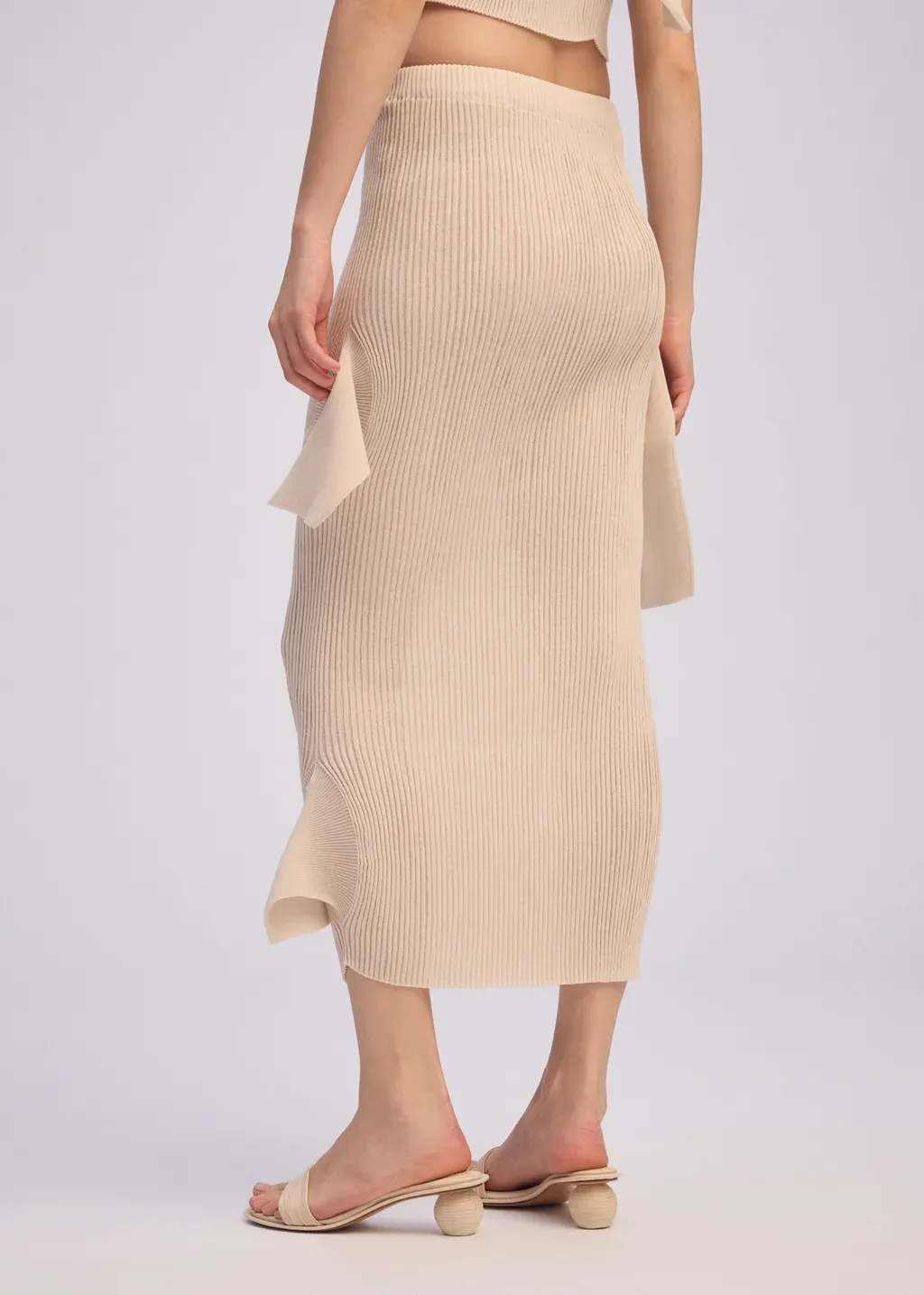 Adventitious：High-Necks