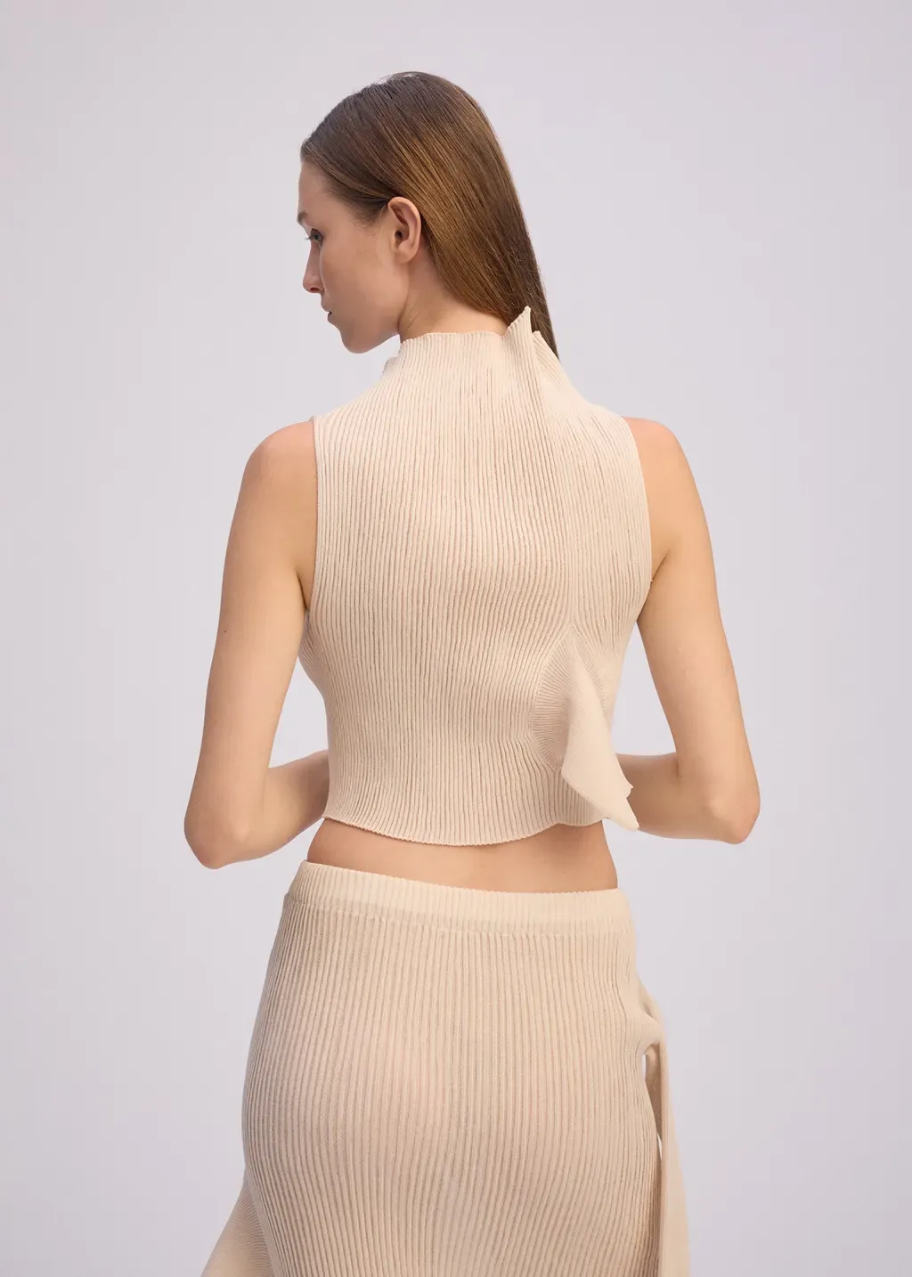 Adventitious：High-Necks