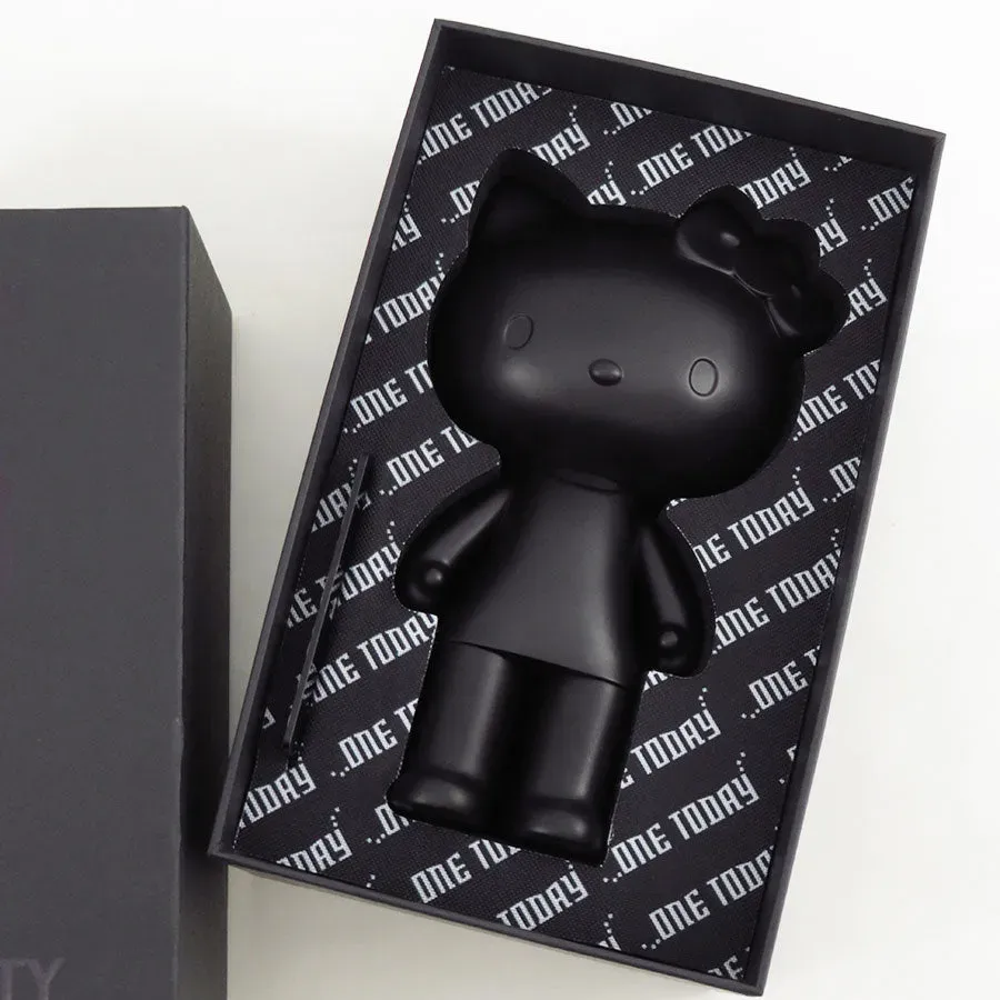 Hello Kitty Black Solid